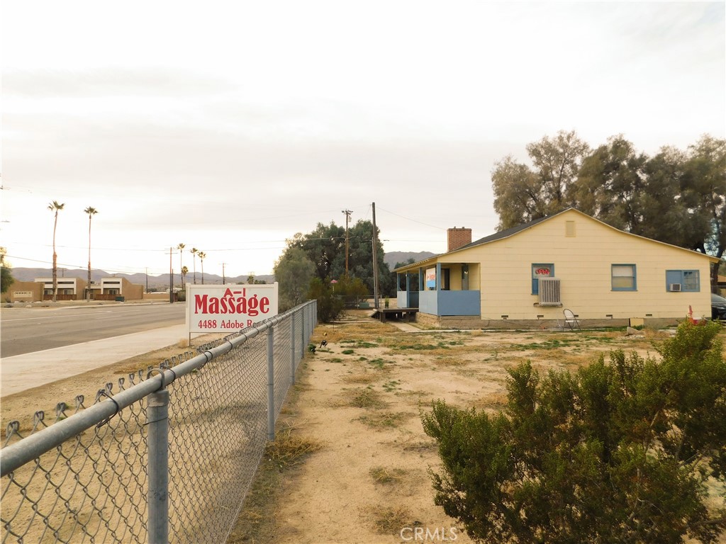 4488 Adobe Road Twentynine Palms, CA 92277 - Photo 7 of 17