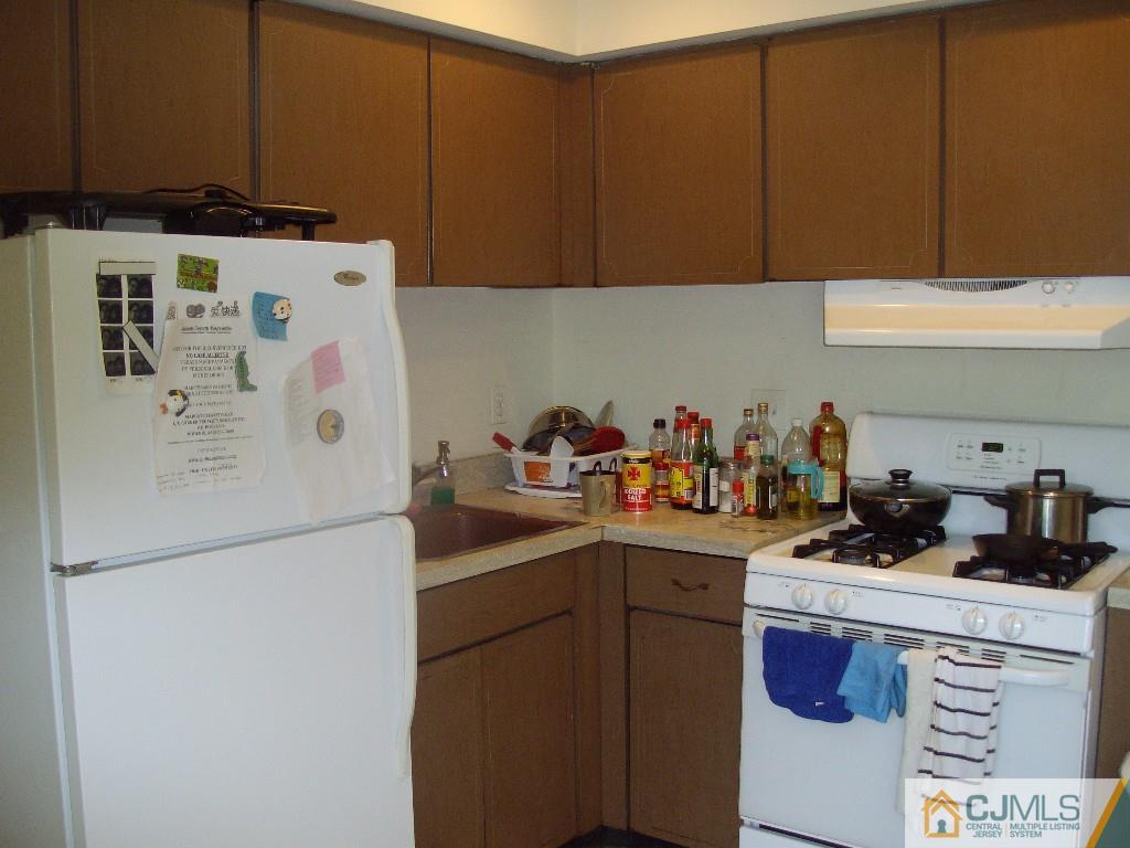 188 Evergreen Road, Unit 3B Edison, NJ 08837 - Photo 5 of 10 Gallery Image 5