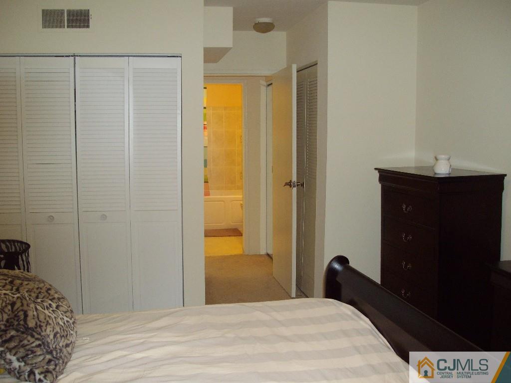 188 Evergreen Road, Unit 3B Edison, NJ 08837 - Photo 7 of 10 Gallery Image 7