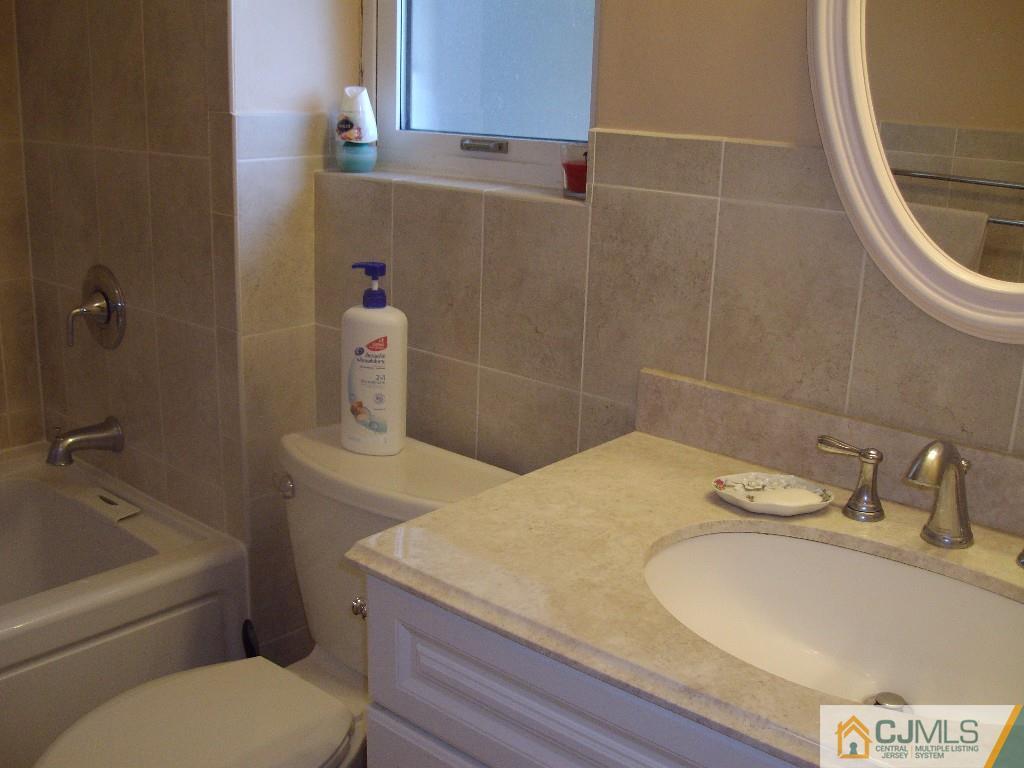 188 Evergreen Road, Unit 3B Edison, NJ 08837 - Photo 8 of 10 Gallery Image 8