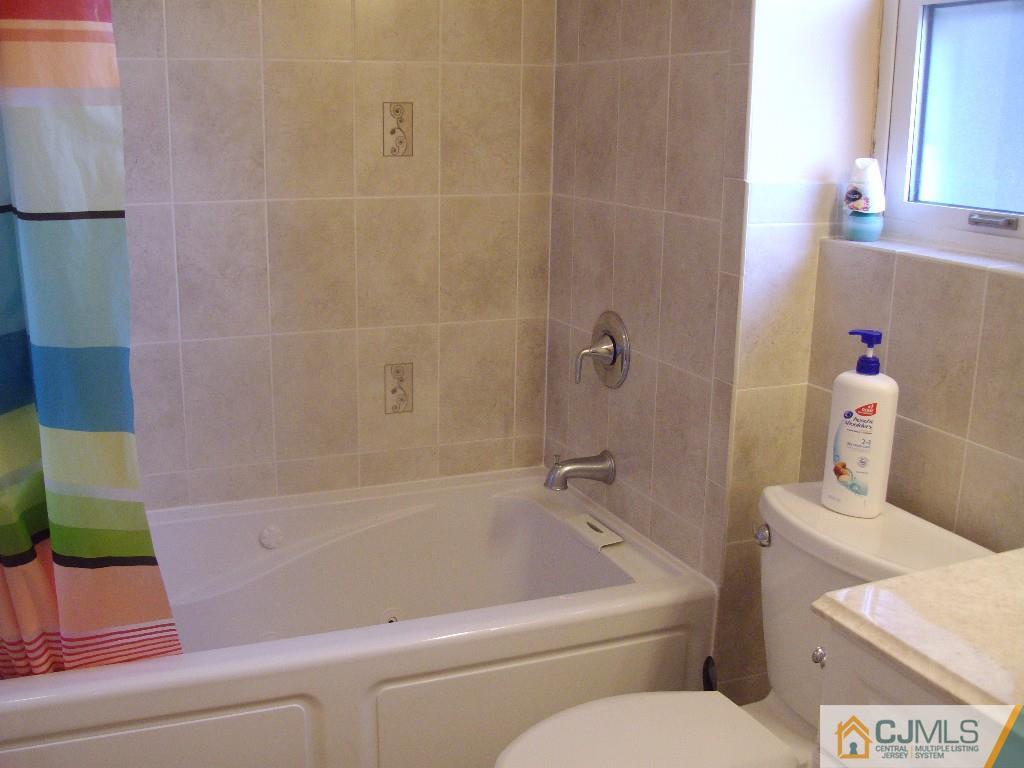 188 Evergreen Road, Unit 3B Edison, NJ 08837 - Photo 9 of 10 Gallery Image 9