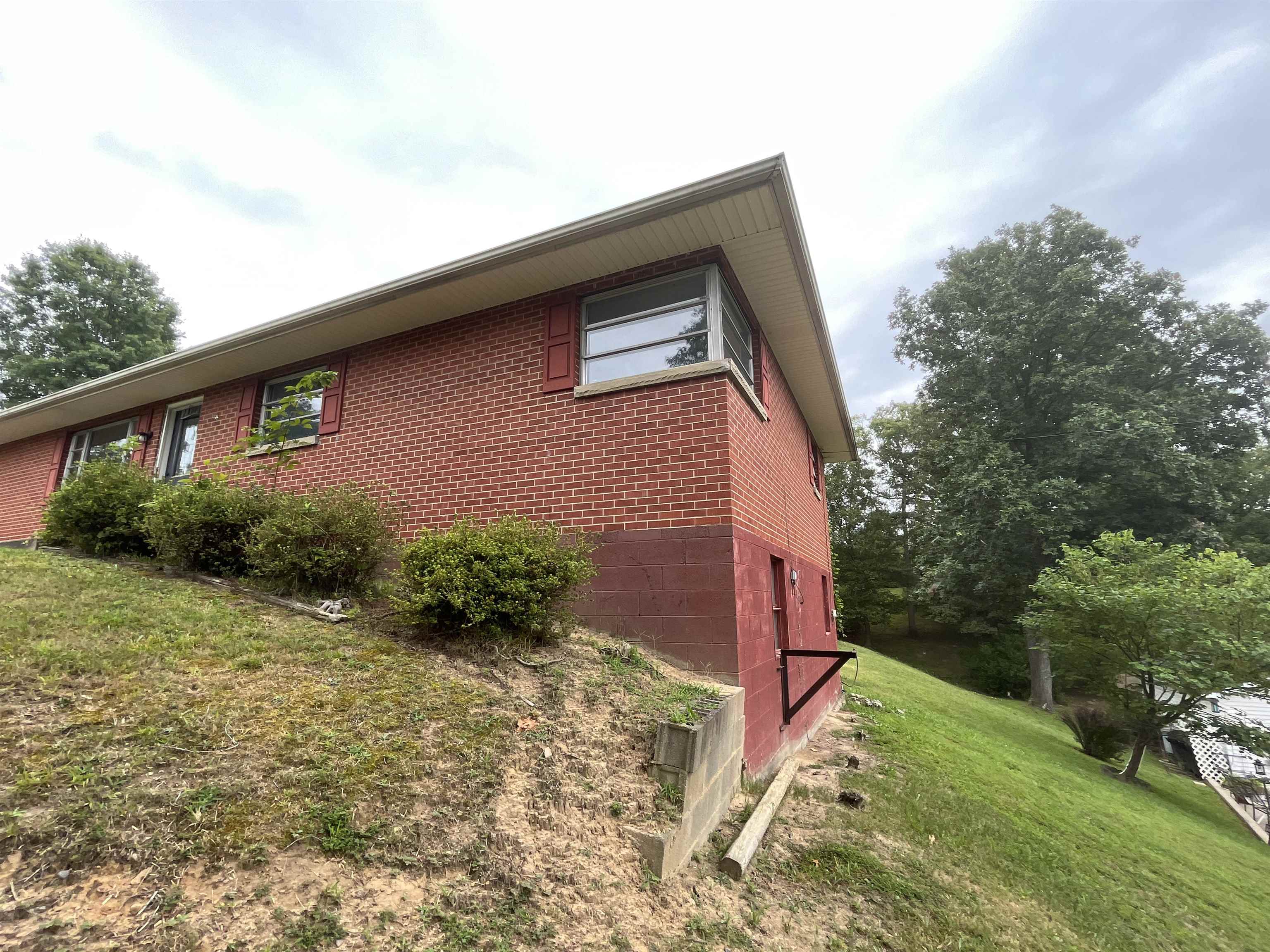 419 Cardinal Road Russell, KY 41169 - Photo 7 of 23 Gallery Image 7