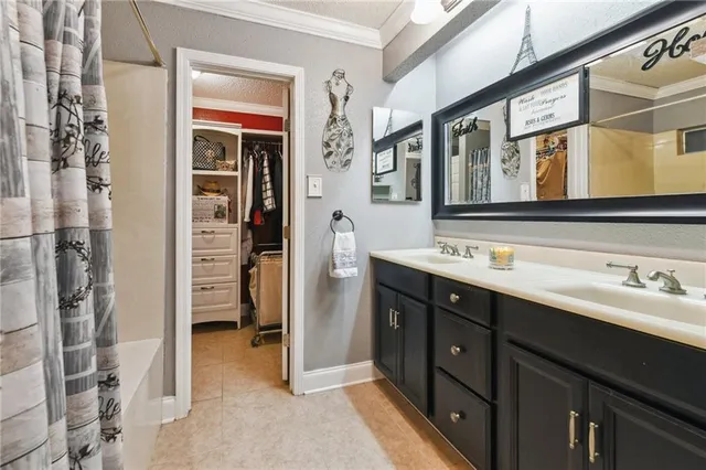 $259,000 | 5304 Cross Creek Drive, Marrero, LA 70072