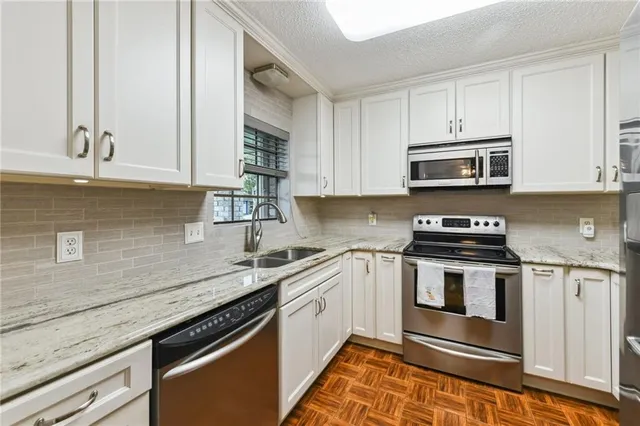 $259,000 | 5304 Cross Creek Drive, Marrero, LA 70072