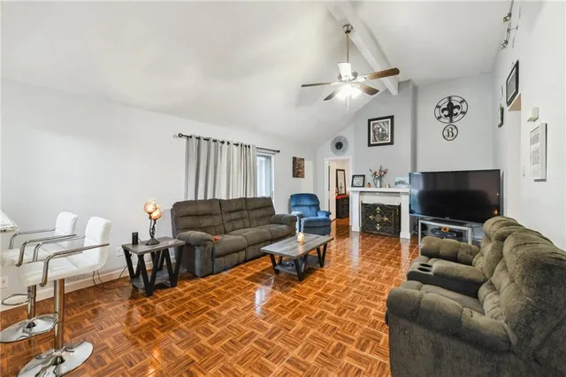 $259,000 | 5304 Cross Creek Drive, Marrero, LA 70072