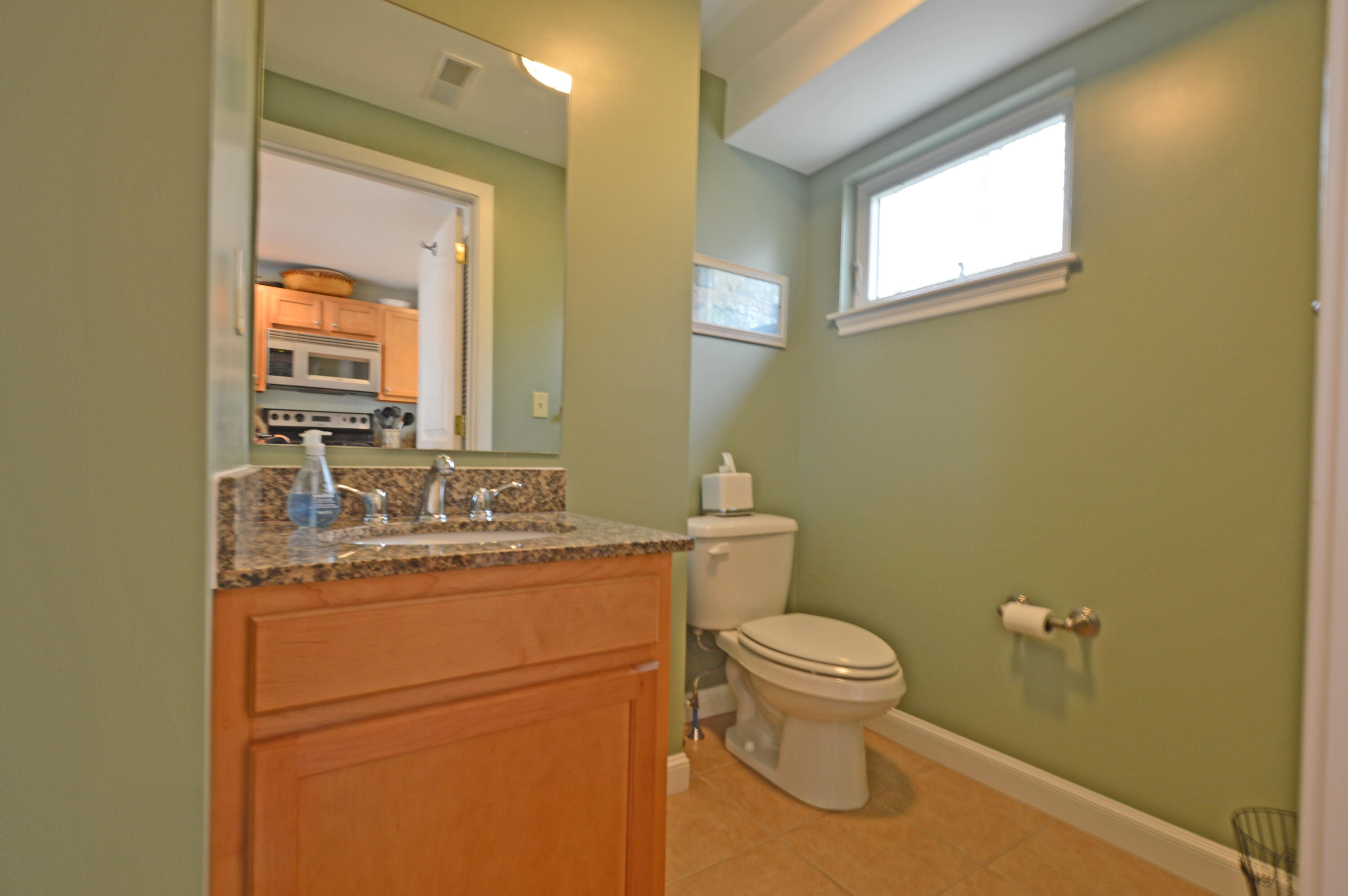 272 Mills Road, Unit 5H Kennebunkport, ME 04046 - Photo 9 of 20 5H_HalfBath