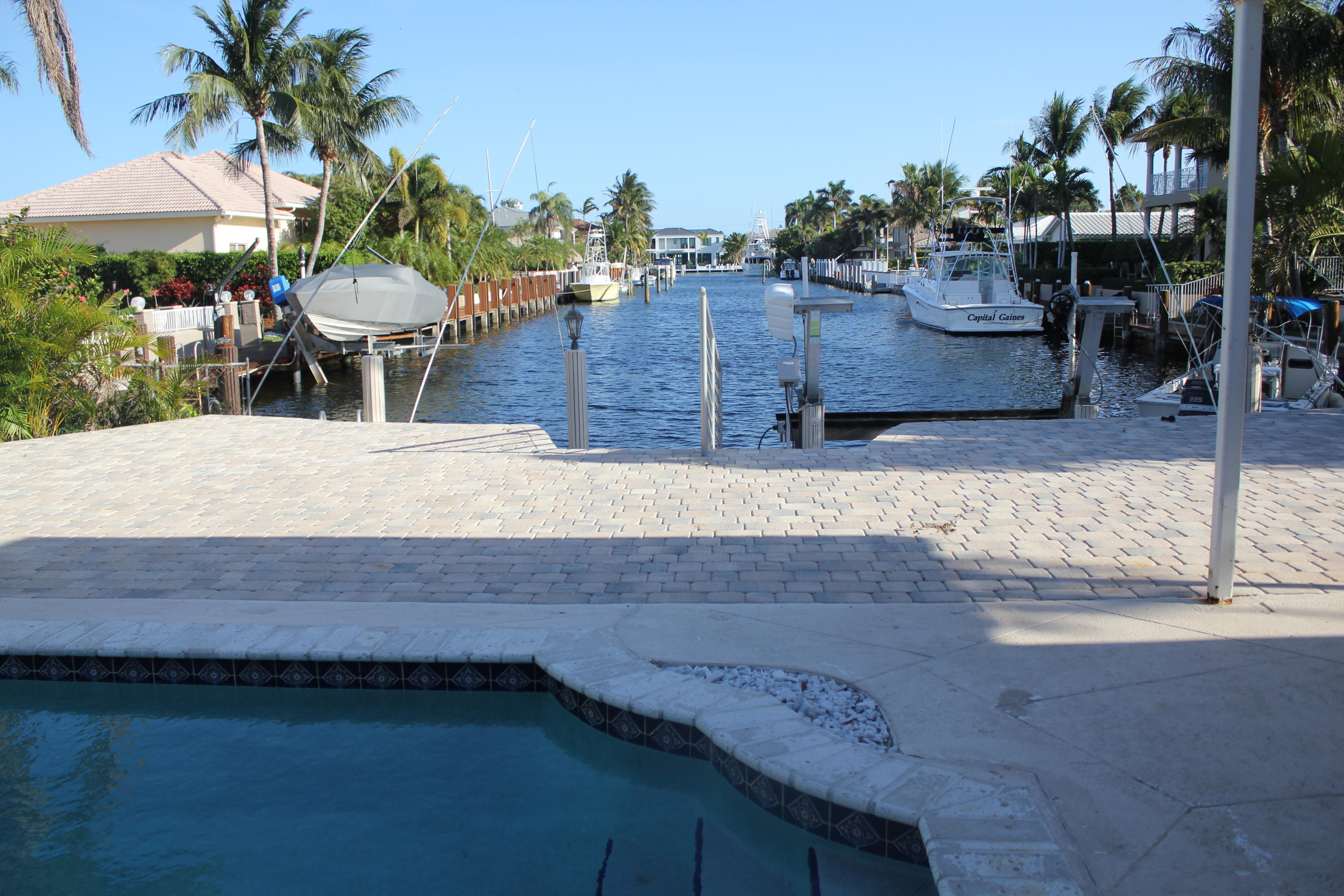 2930 Northeast 39th Street Lighthouse Point, FL 33064 - Photo 4 of 18 Back