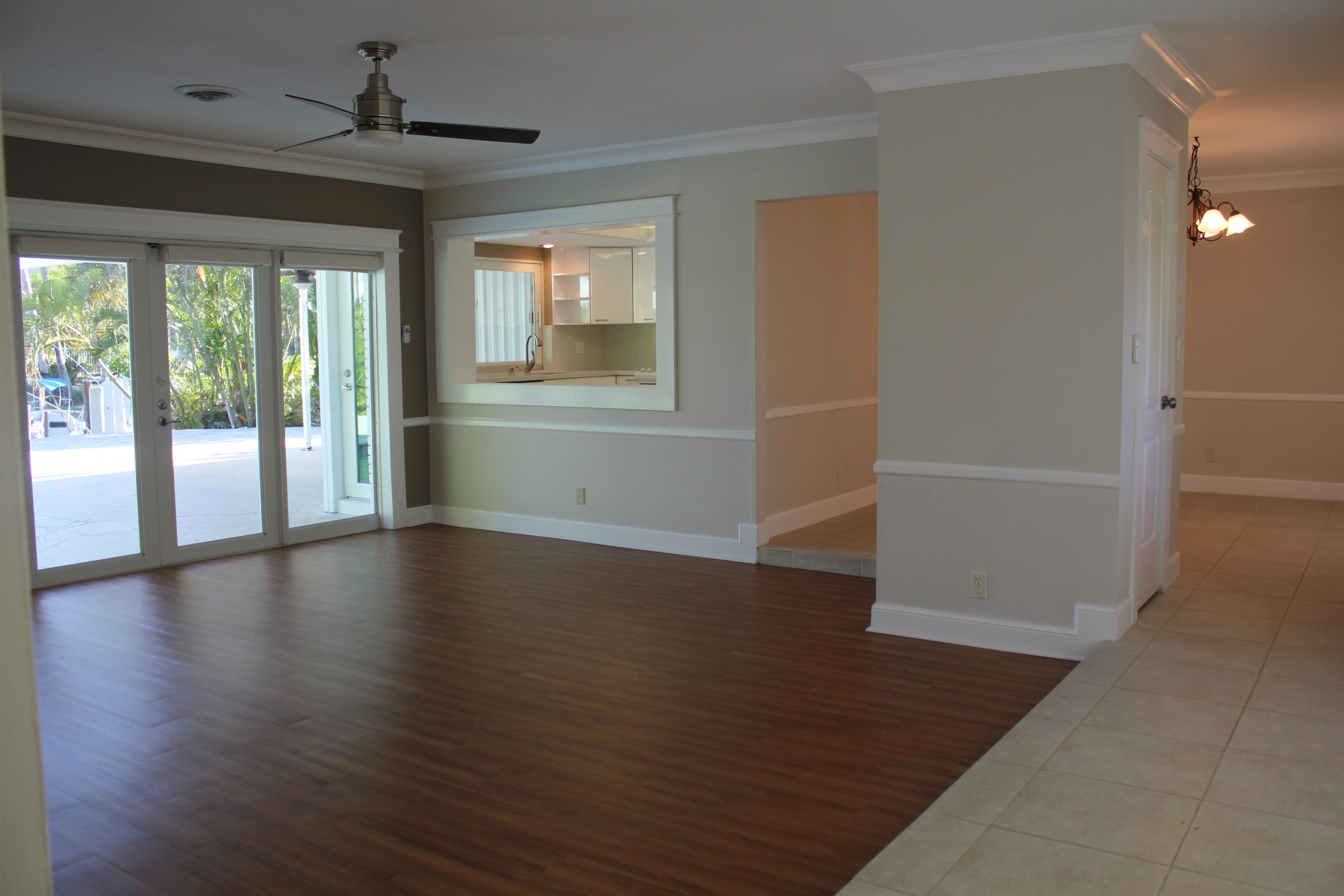 2930 Northeast 39th Street Lighthouse Point, FL 33064 - Photo 9 of 18 Living