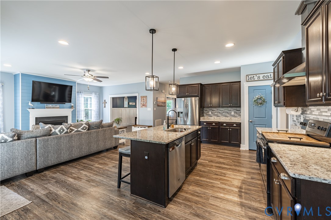 1471 Yakima Road Quinton, VA 23141 - Photo 13 of 39 Kitchen with stainless steel appliances, dark brow