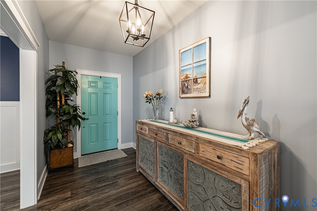 1471 Yakima Road Quinton, VA 23141 - Photo 4 of 39 Entryway featuring dark wood finished floors and a