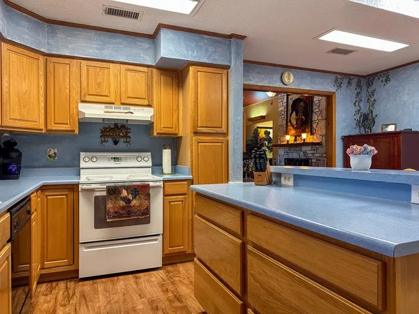 $475,000 | 203 Cave Spring Drive West, Ingram, TX 78025