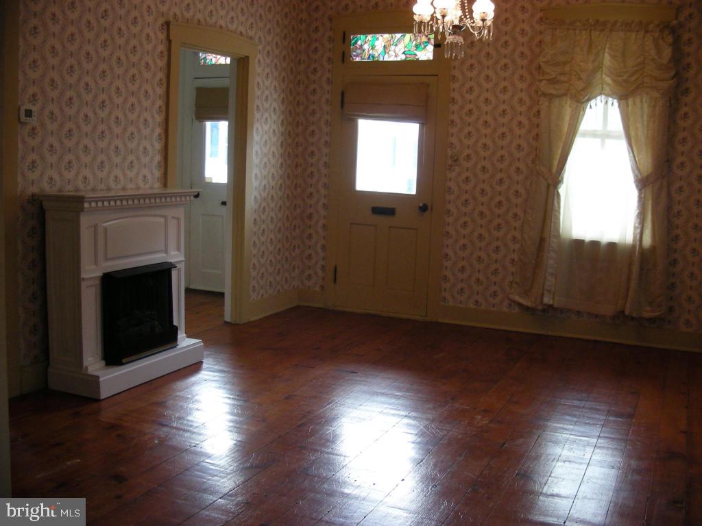 145 North Cedar Street Lititz, PA 17543 - Photo 8 of 28