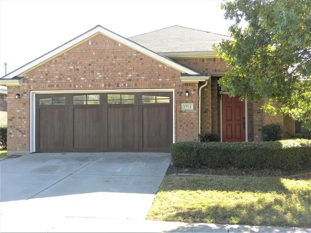 a front view of house with yard