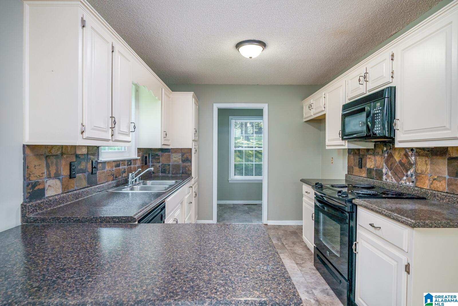 2136 Morton Road Warrior, AL 35180 - Photo 13 of 34