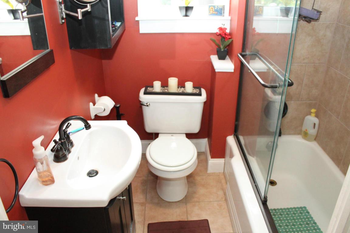 90 Eastbrook Road Ronks, PA 17572 - Photo 6 of 11 Gallery Image 6