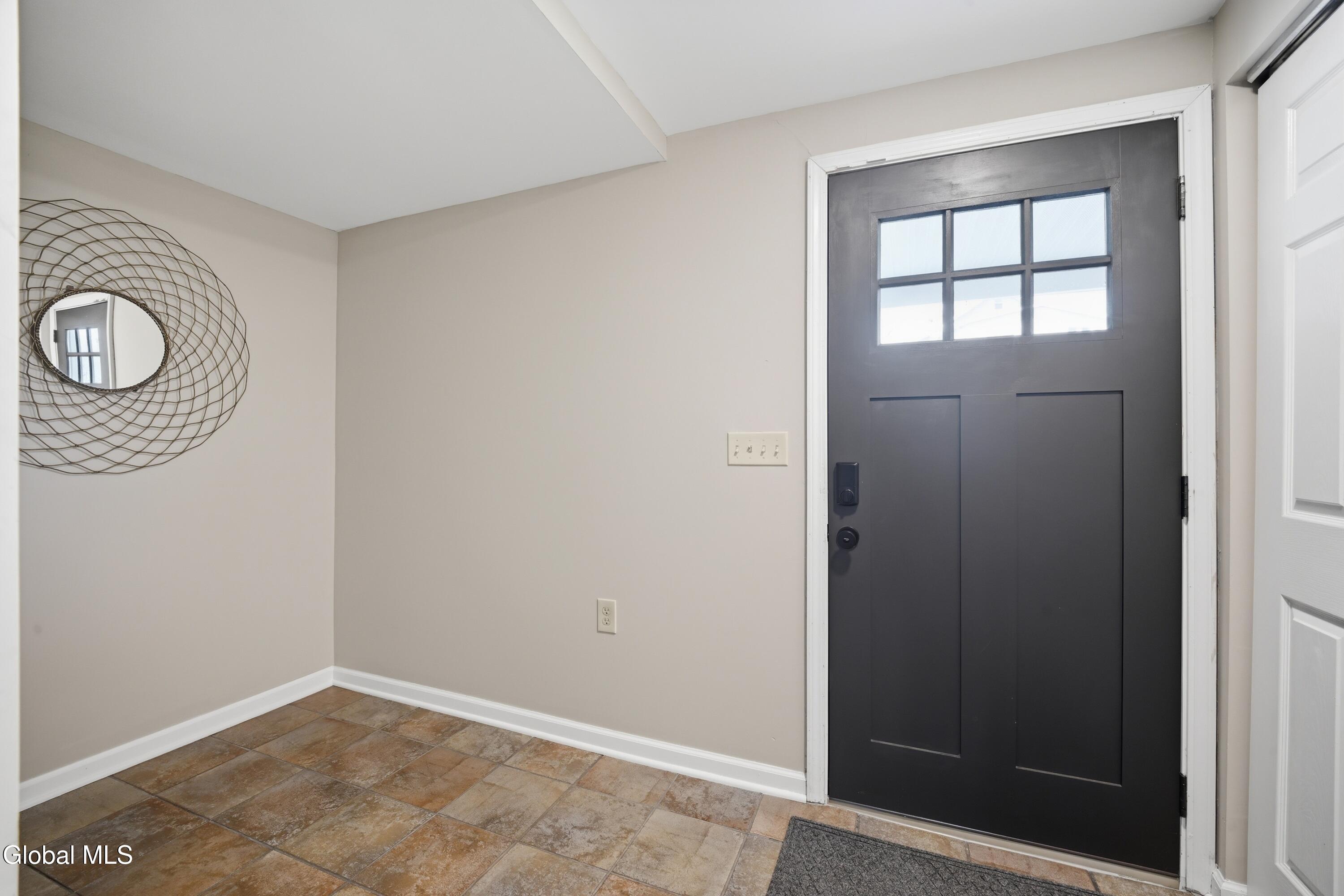 39 Boght Road Watervliet, NY 12189 - Photo 3 of 39 3