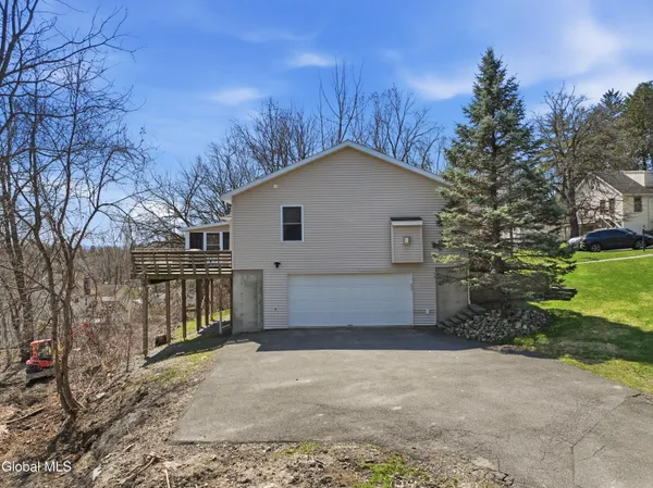 $324,900 | 39 Boght Road, Watervliet, NY 12189