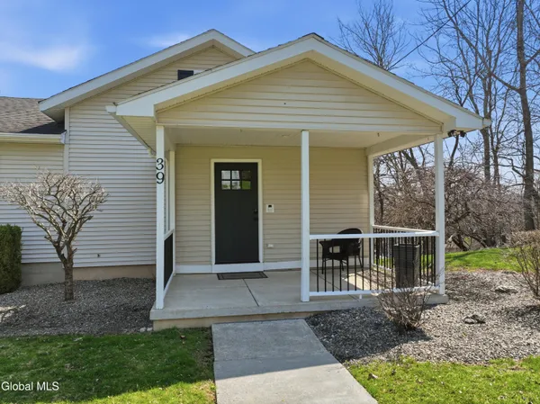 $324,900 | 39 Boght Road, Watervliet, NY 12189