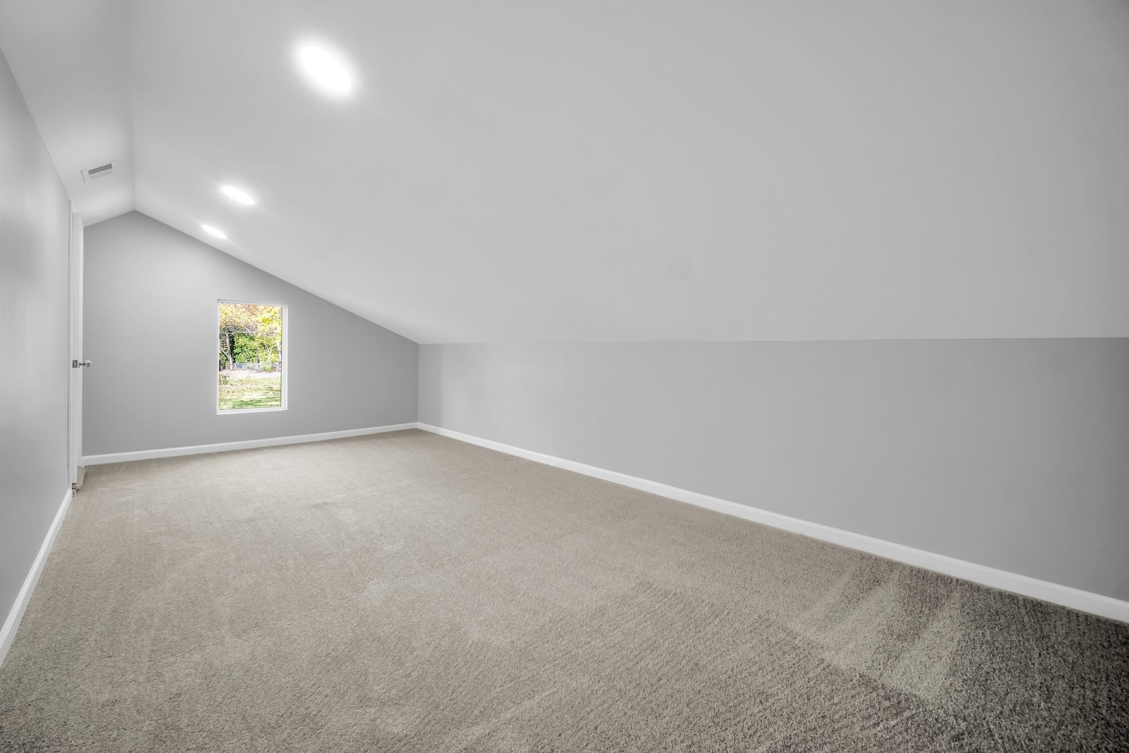 28W360 Roosevelt Road Winfield, IL 60190 - Photo 27 of 50 an empty room with a window