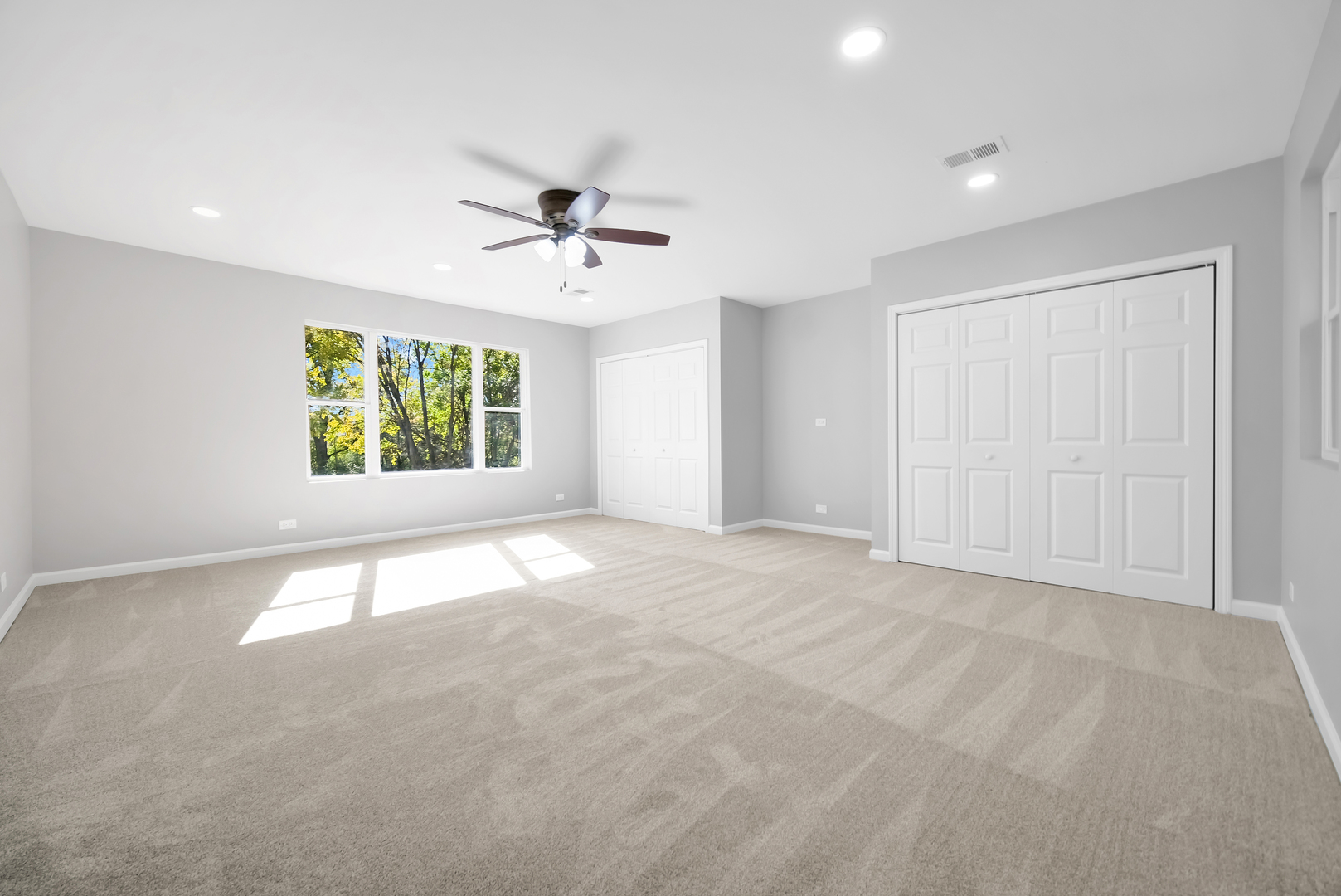 28W360 Roosevelt Road Winfield, IL 60190 - Photo 29 of 50 a view of an empty room with a window