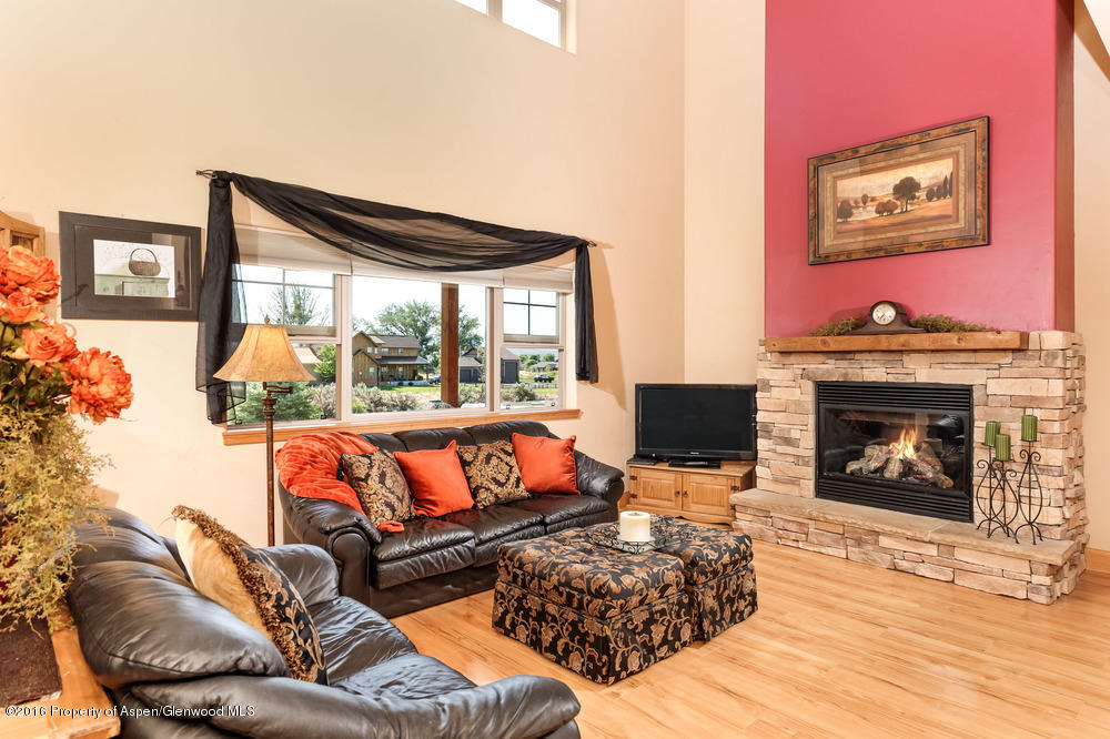 80 North Meadow Drive Rifle, CO 81650 - Photo 9 of 28 living room