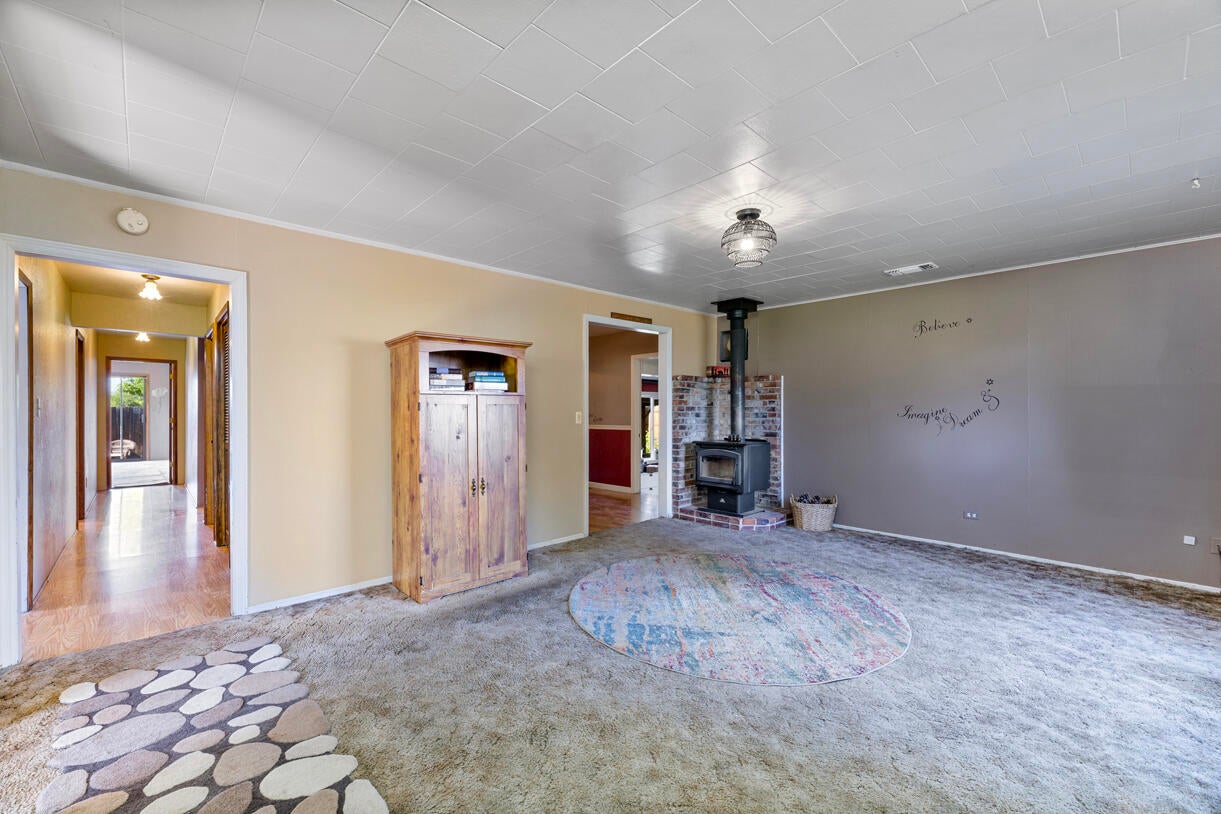 552 Gray Court Central Point, OR 97502 - Photo 8 of 29 8