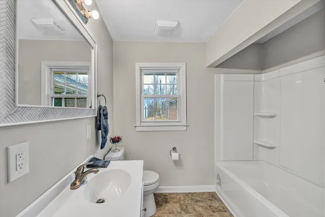 $389,000 | 1059 Fairview Drive, Big Island, VA 24526