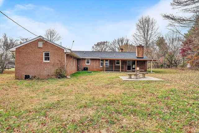 $389,000 | 1059 Fairview Drive, Big Island, VA 24526