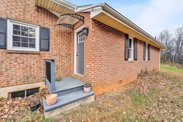 $389,000 | 1059 Fairview Drive, Big Island, VA 24526