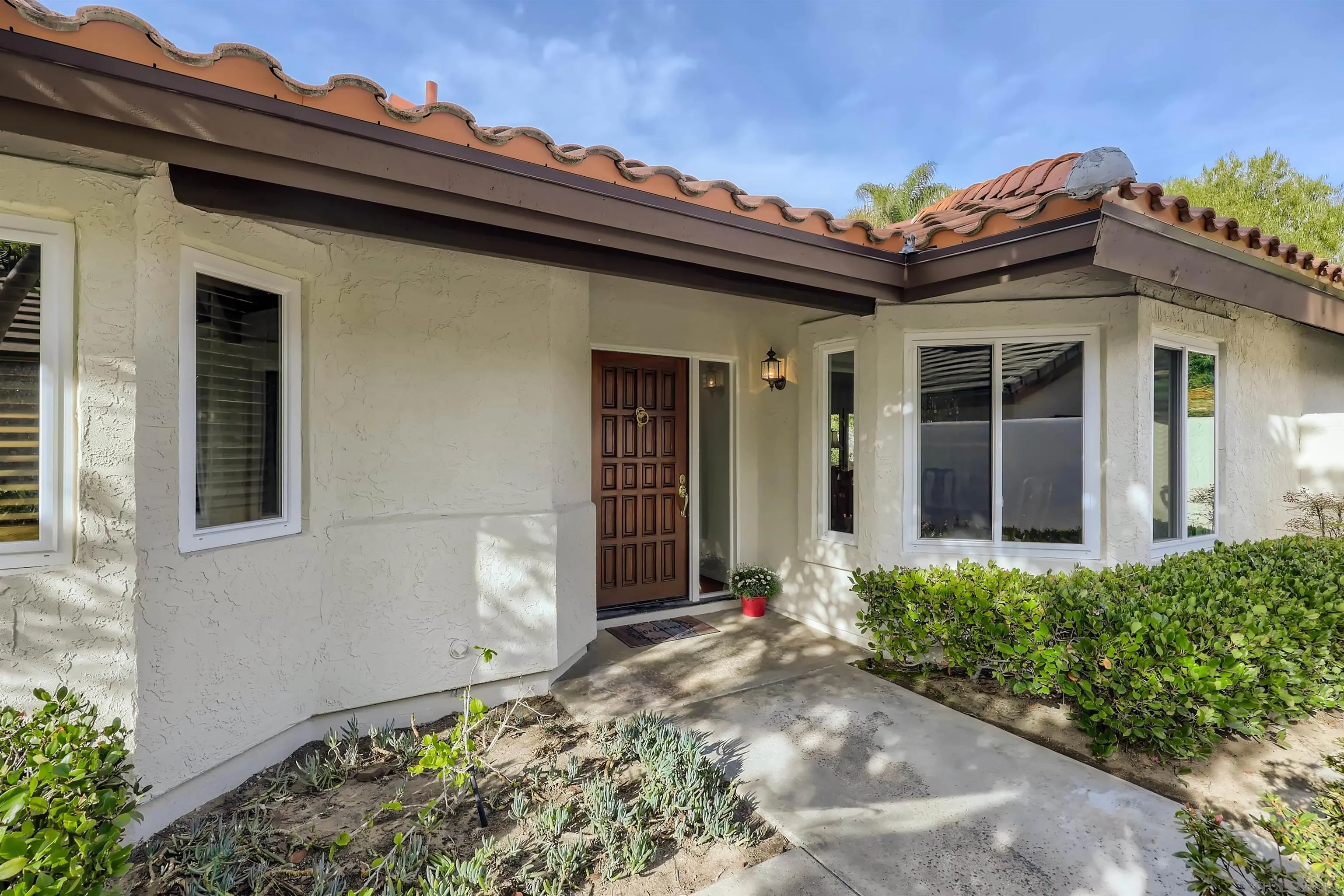15015 Caminito Ladera Del Mar, CA 92014 - Photo 3 of 25 front view of a house