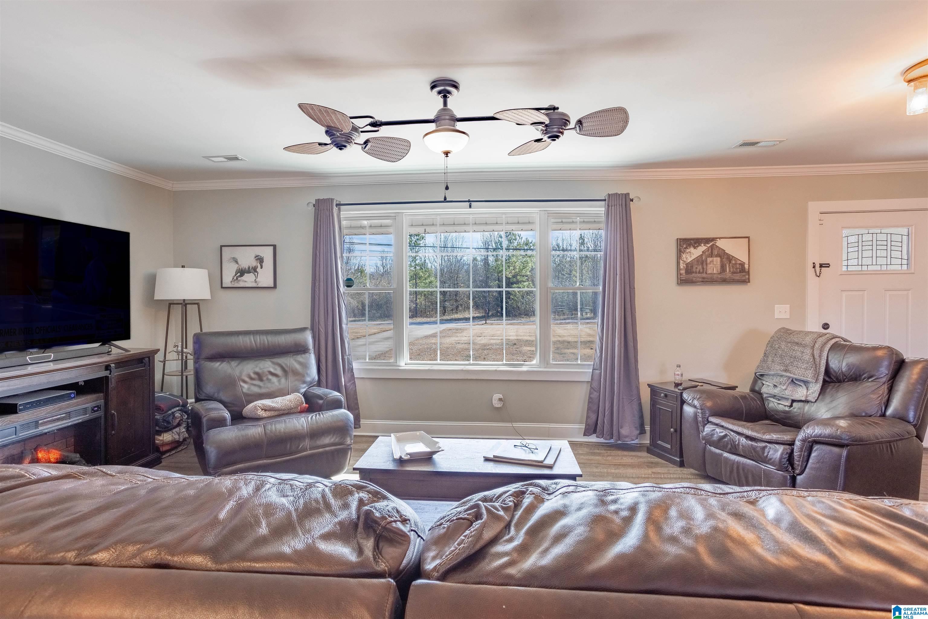 3657 Black Road Rainbow City, AL 35906 - Photo 2 of 32