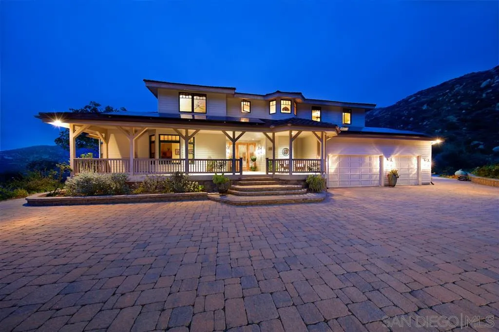 14755 Valleyview Road Poway, CA 92064 - Photo 24 of 24 a view of building with street