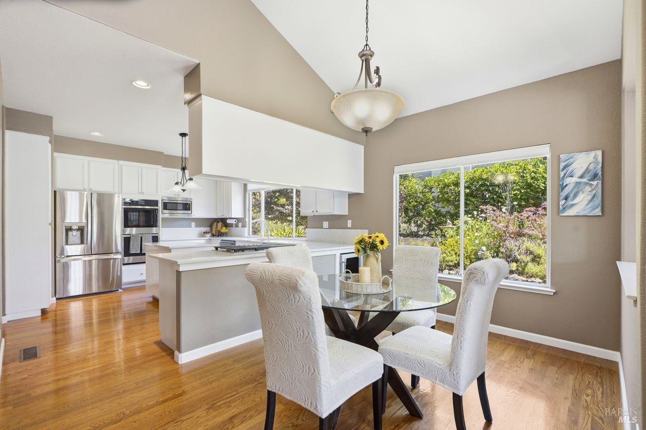 6332 Meadowridge Drive Santa Rosa, CA 95409 - Photo 14 of 36