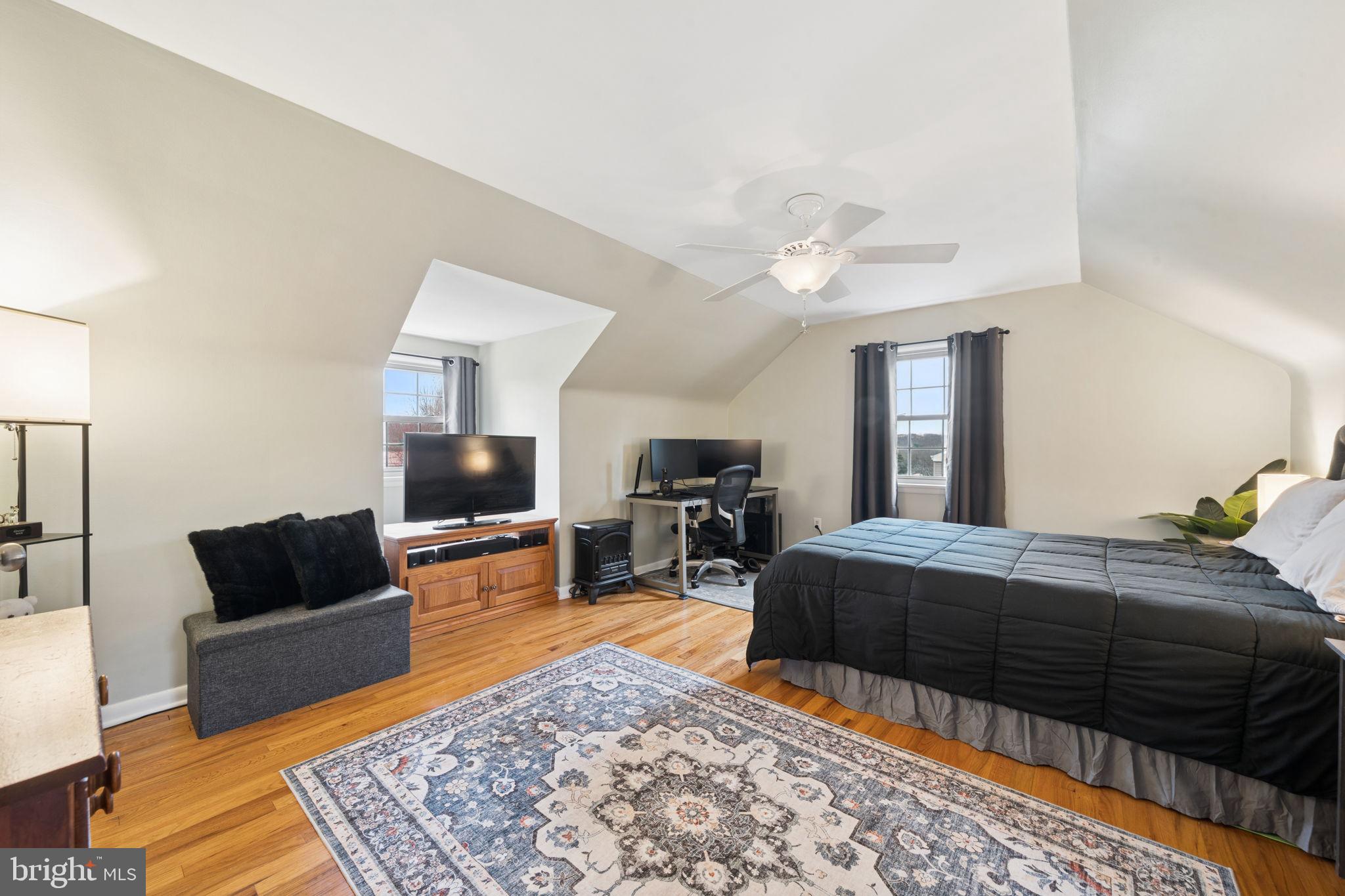 223 Ridgeview Drive Venetia, PA 15367 - Photo 26 of 39 Bedroom 4 upstairs