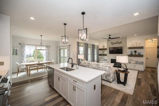 102 Prominence Point Wentzville, MO 63385 - Photo 5 of 17