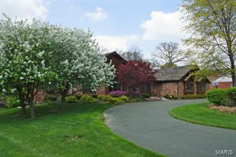 2227 Barnbridge Road Town and Country, MO 63131 - Photo 2 of 34 Gallery Image 2