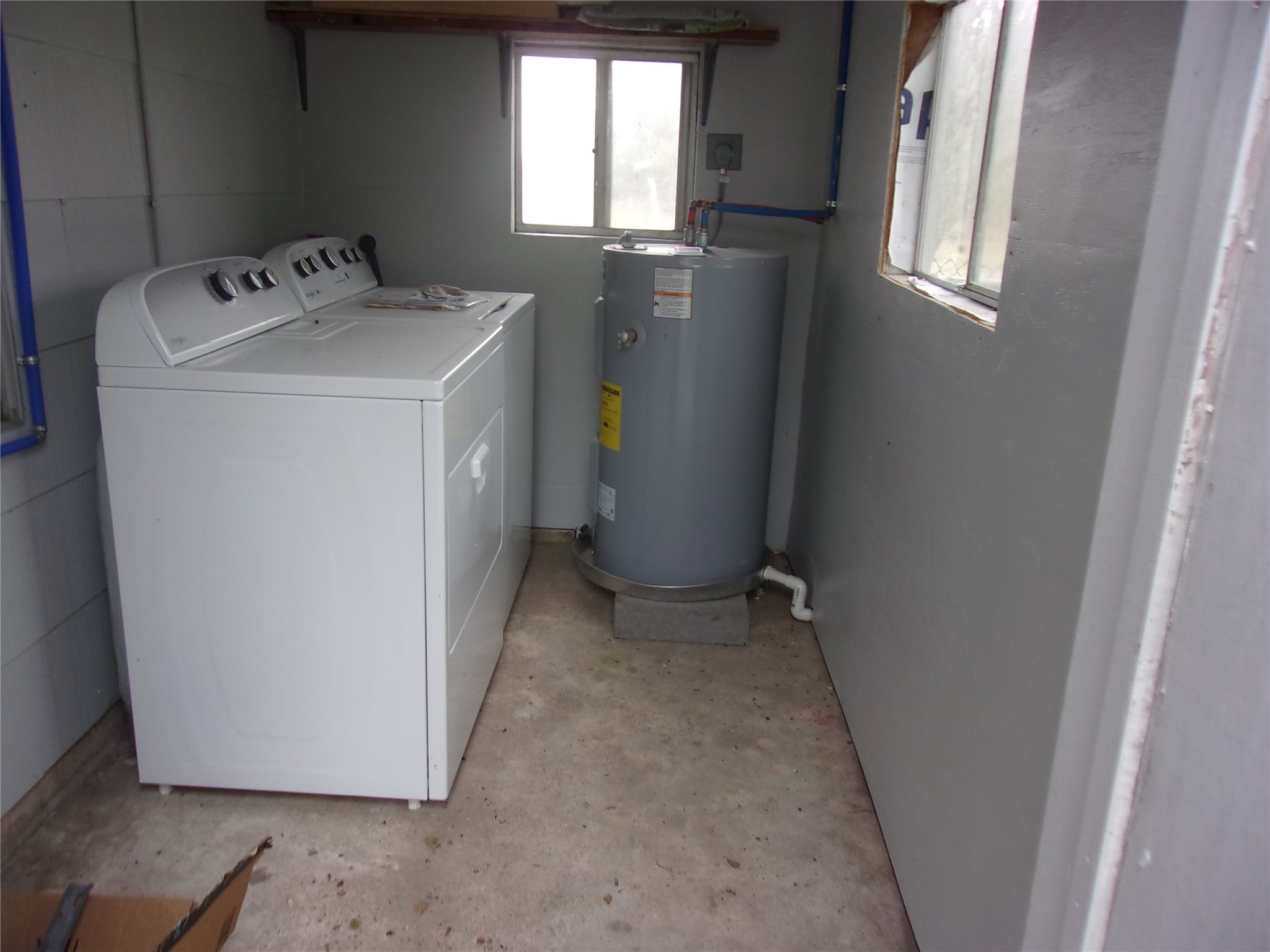 1539 Jerrell Coffee Road Columbus, TX 78934 - Photo 6 of 10 Utility Room