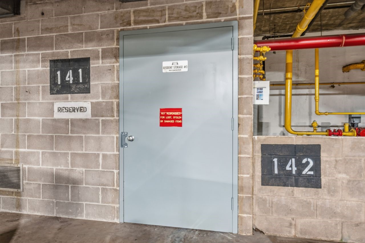 2016 Main Street, Unit 701 Houston, TX 77002 - Photo 39 of 43 a picture of a bathroom