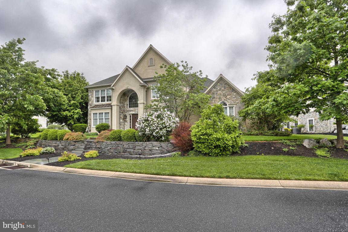 635 Willow Green Lititz, PA 17543 - Photo 2 of 56 Gallery Image 2