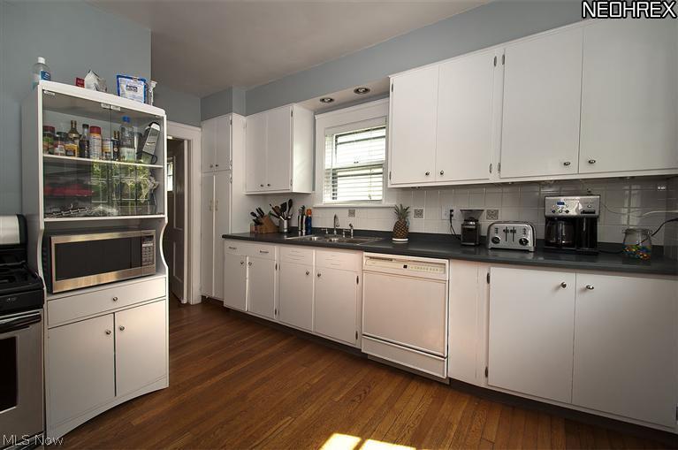 2210 Kerrwood Road Cleveland, OH 44118 - Photo 15 of 17 Gallery Image 15