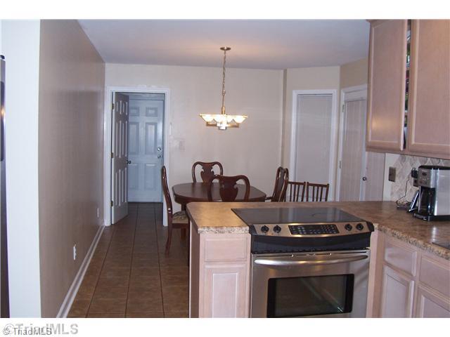 218 Manor Ridge Way Lexington, NC 27292 - Photo 7 of 16 Kitchen.