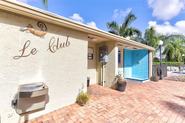 $2,100 | 2236 North Cypress Bend Drive, Unit 508, Pompano Beach, FL 33069