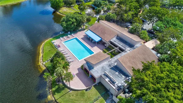 $2,100 | 2236 North Cypress Bend Drive, Unit 508, Pompano Beach, FL 33069