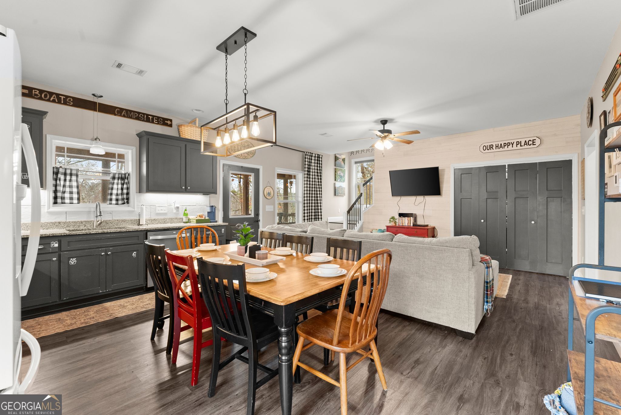 97 Cherokee Road Toccoa, GA 30577 - Photo 6 of 26