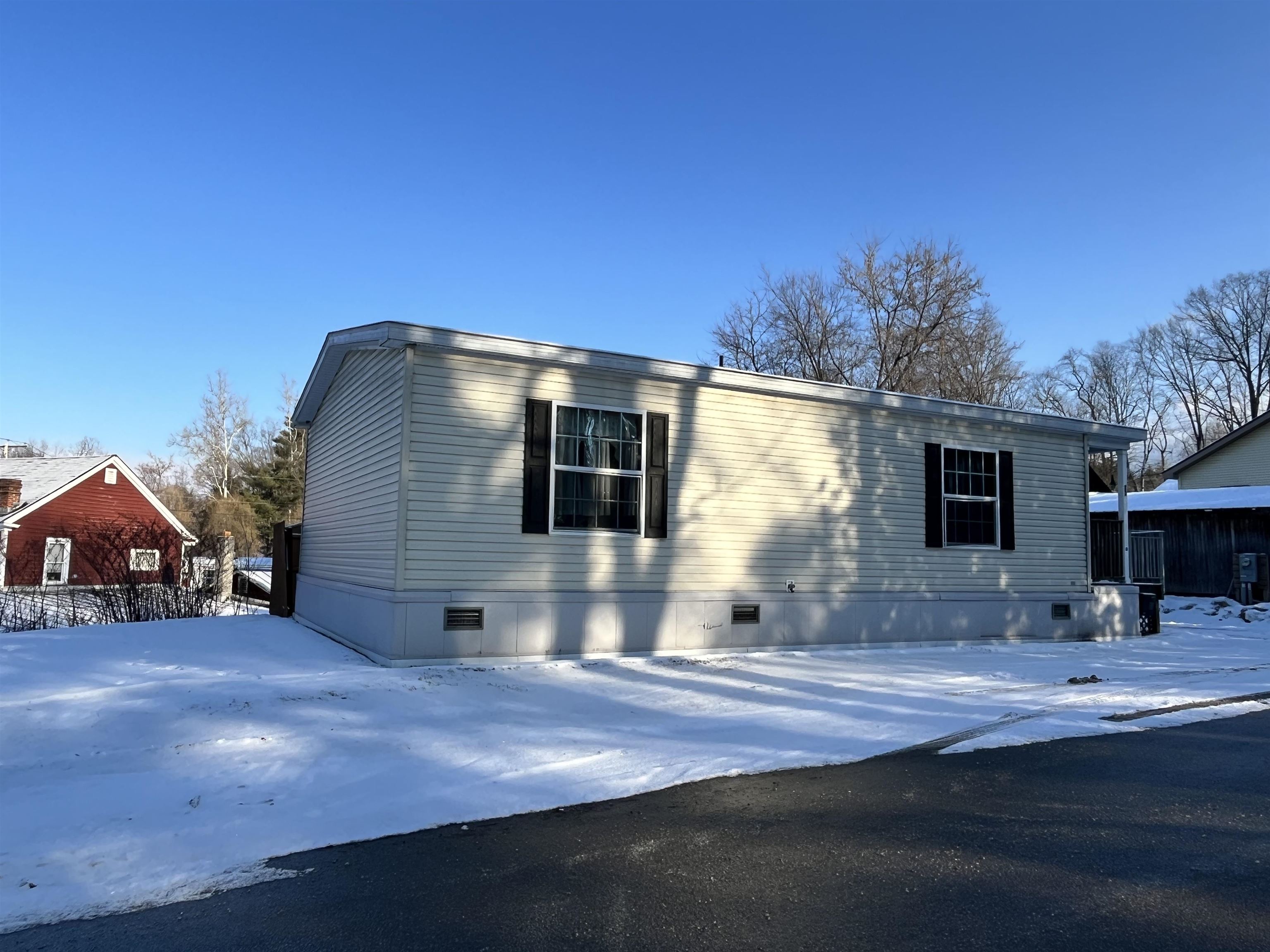 22 Middle Road Brandon, VT 05733 - Photo 2 of 25