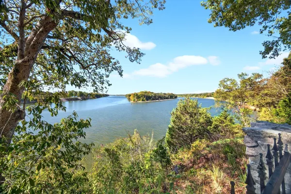 $649,000 | 1295 Covenant Cove Lane, Bath Springs, TN 38311