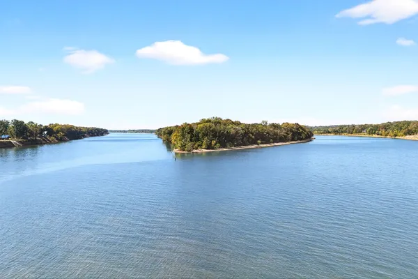 $649,000 | 1295 Covenant Cove Lane, Bath Springs, TN 38311