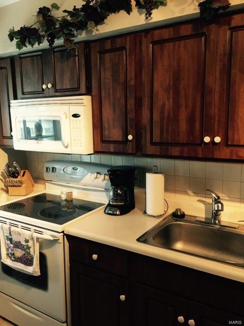 8038 Morgan Ford Road St. Louis, MO 63123 - Photo 6 of 16