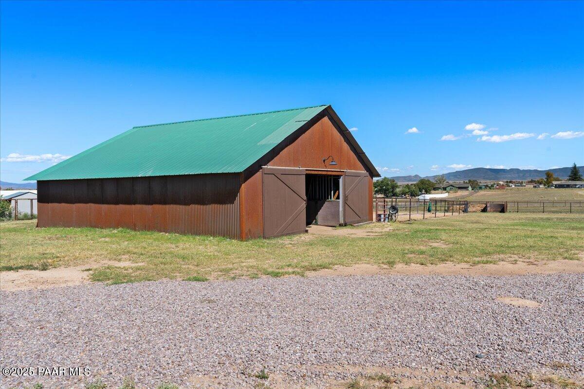 1875 South Reed Road Chino Valley, AZ 86323 - Photo 23 of 33 23-Barn