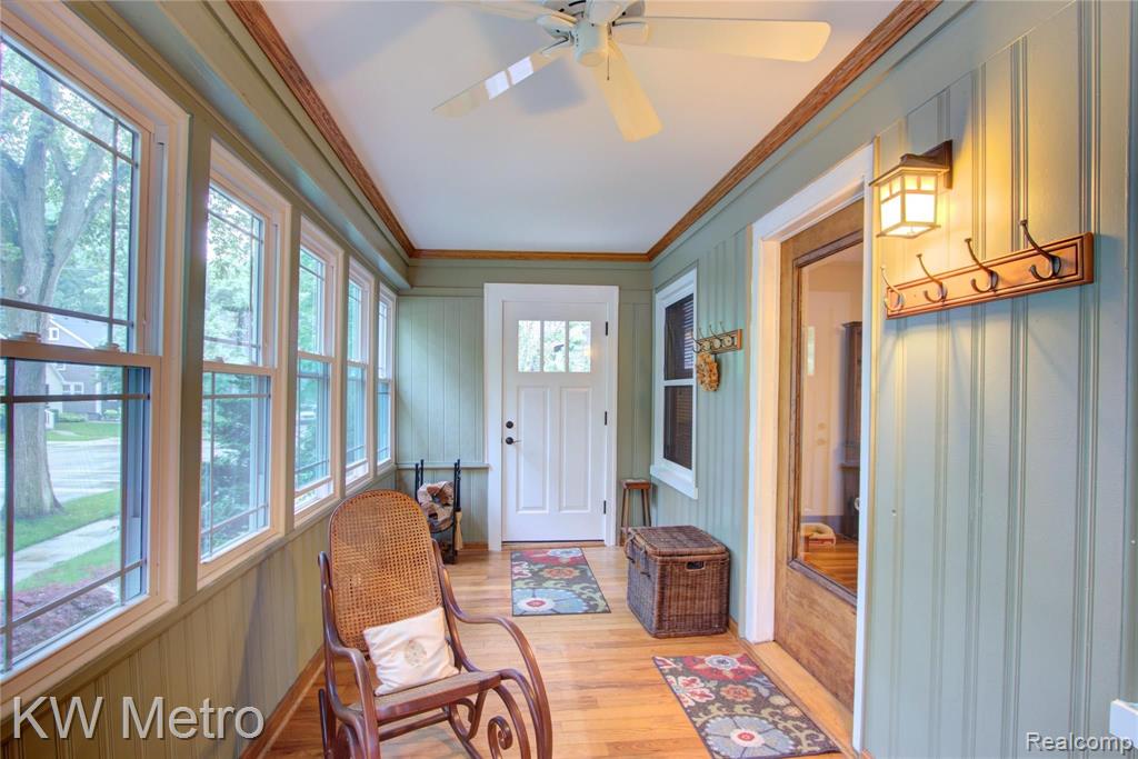 37 Devonshire Road Pleasant Ridge, MI 48069 - Photo 3 of 34